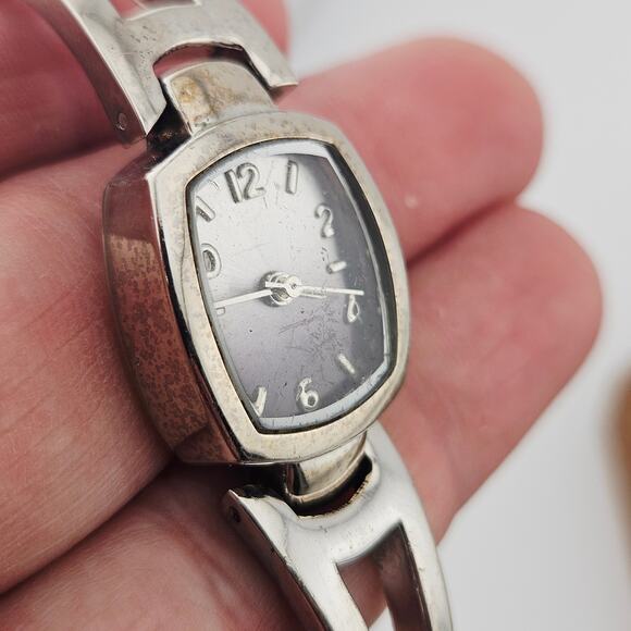 Women's Silver Tone Bracelet Link Watch Gray Analog Dial Casual Basic Everyday - Picture 3 of 7